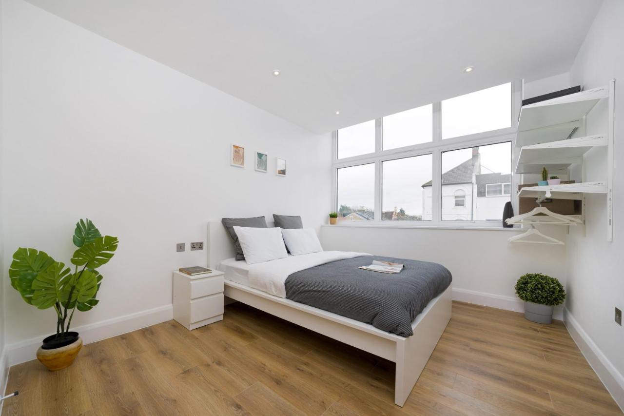 Apartament Panther House By Oval