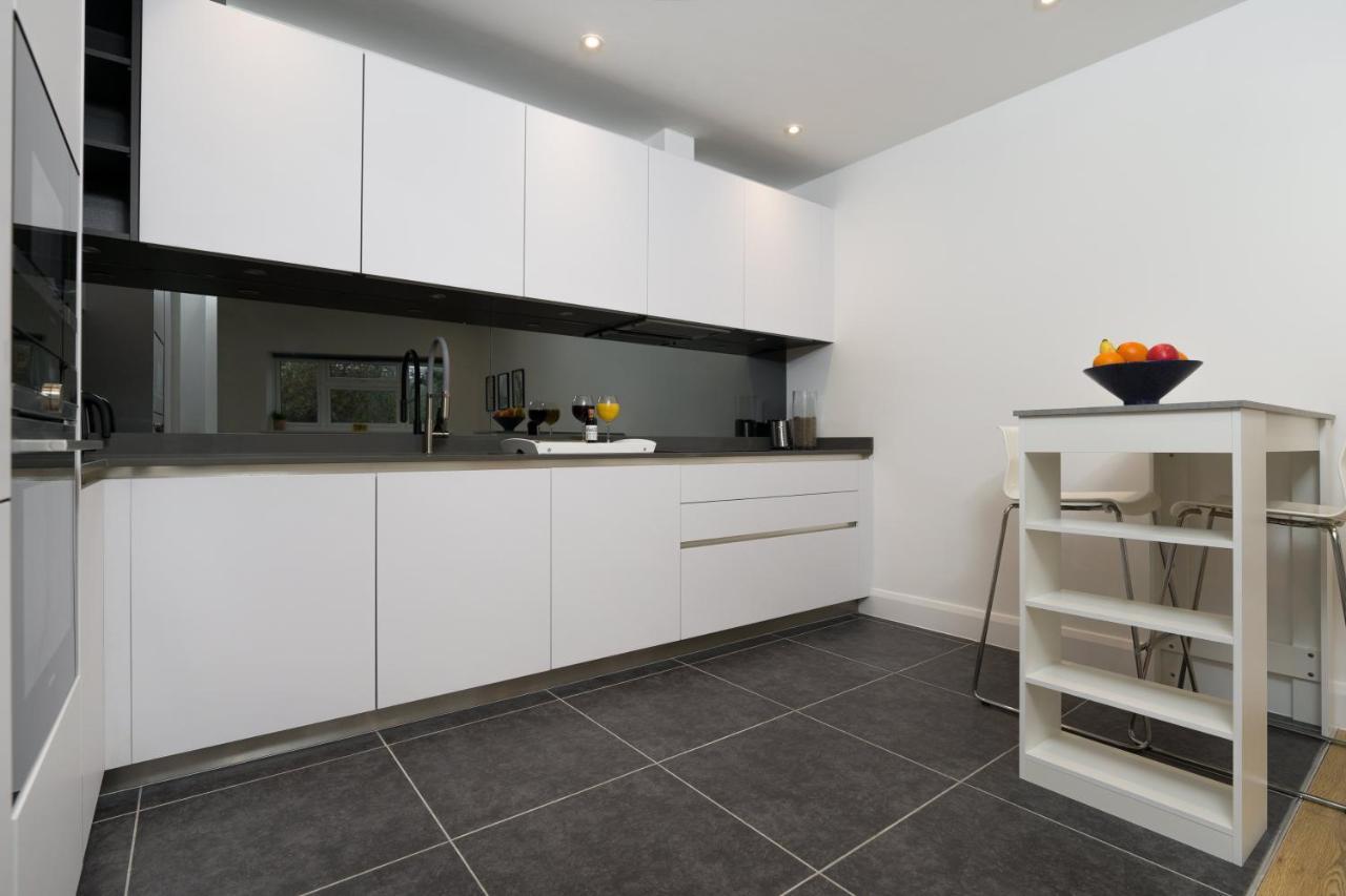 Apartament Panther House By Oval