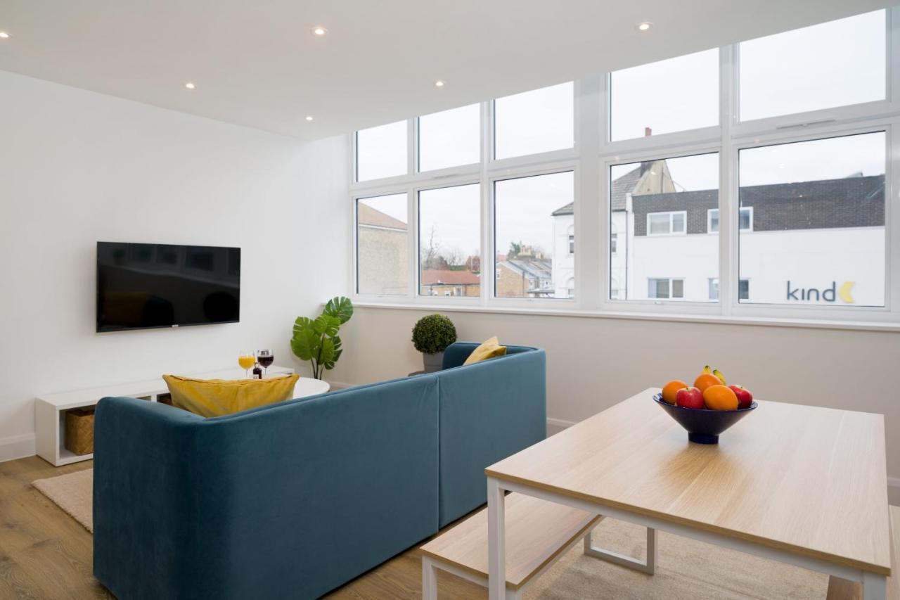 Panther House By Oval * Londra